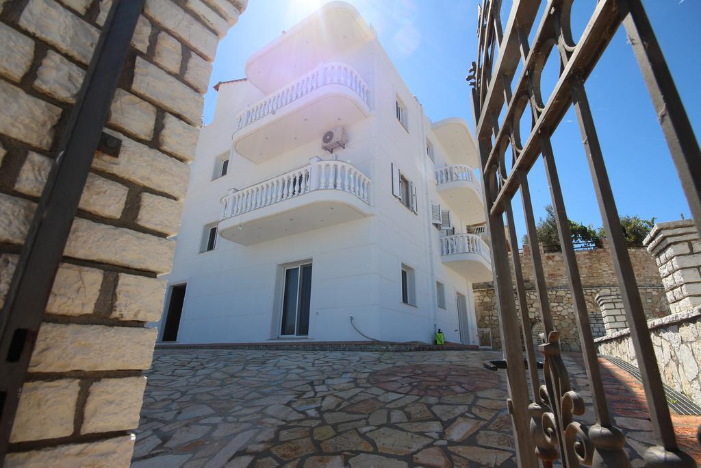 Ferienwohnung Vila Sulozeqi Sarandë Exterior foto