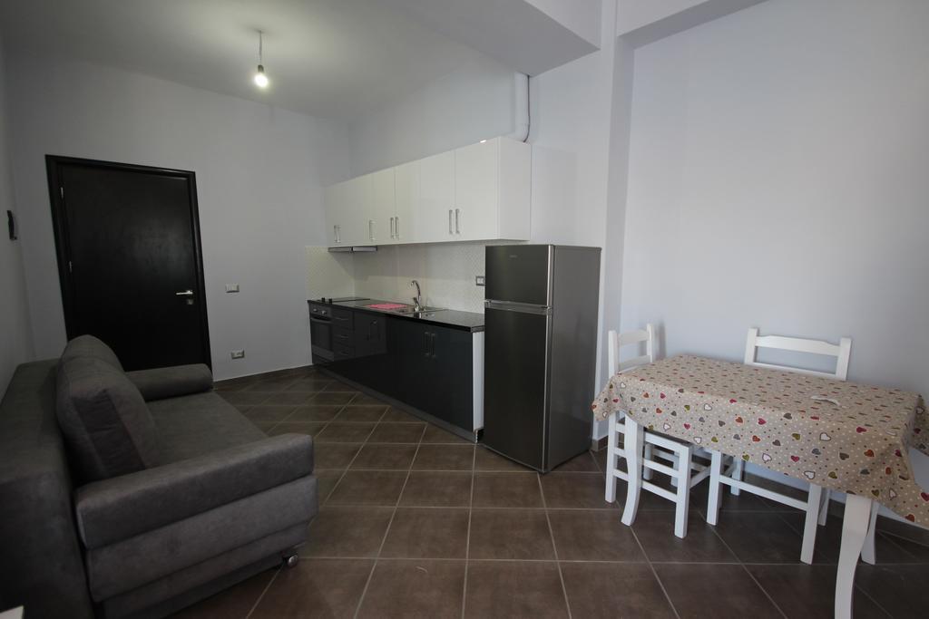 Ferienwohnung Vila Sulozeqi Sarandë Exterior foto